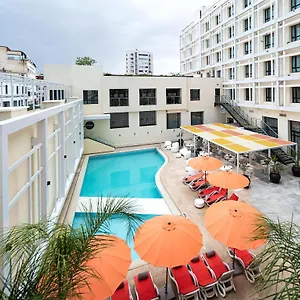 מלון Barcelo Medina, פס